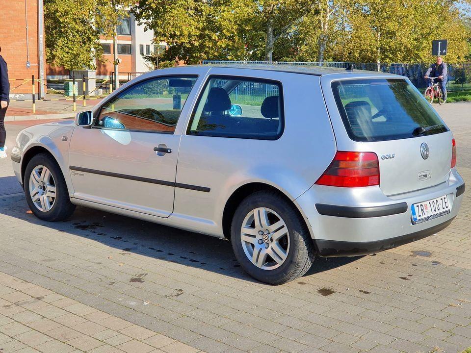 Volkswagen-Golf-IV