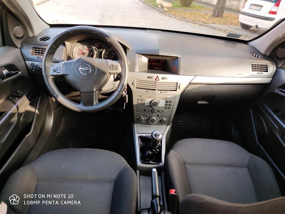 Opel-Astra
