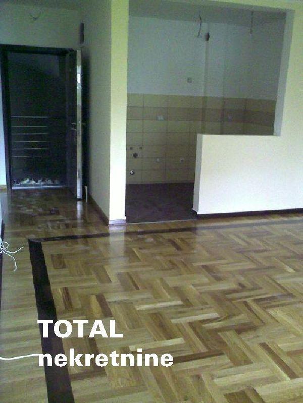 Uknjizen-cetvorosoban-duplex