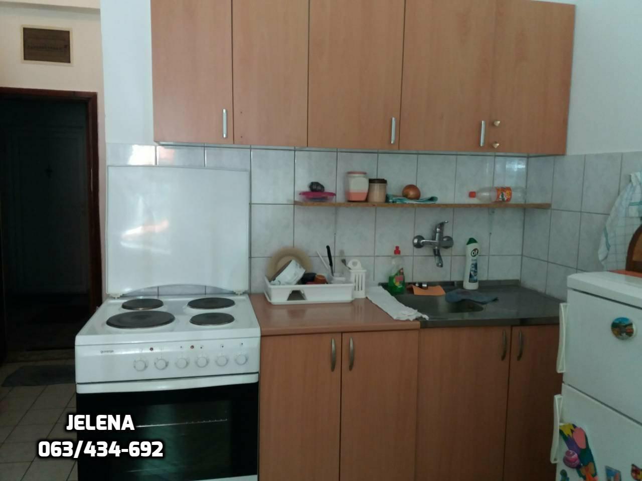 IZDAJEM-STAN-U-CENTRU-BEOGRADA
