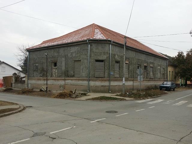 Kuca 800m2u strogom centru Beceja