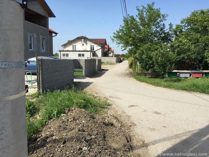 Plac u Borci