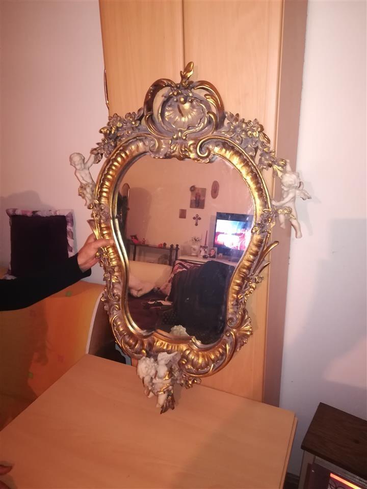 Stilsko-ogledalo-