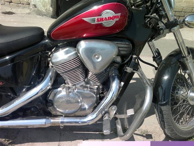 HONDA-VT-600-C-SHADOW
