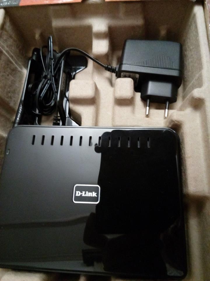 prodajem-nov-fabricki-D-link-Dir-300