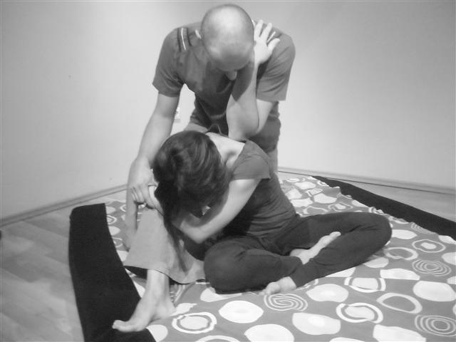 THAI-YOGA-MASAZA-