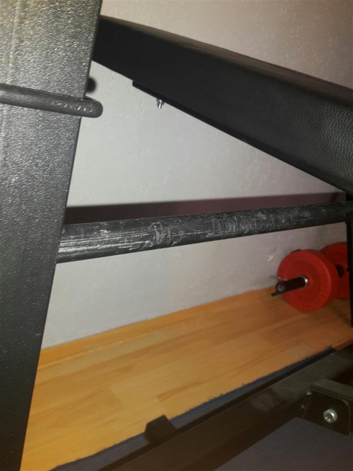 Bench-tegovi-sipke