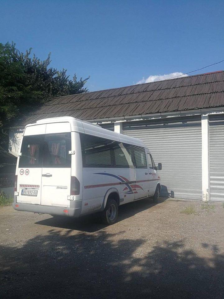 Mini-bus-mercedes-sprinter-413
