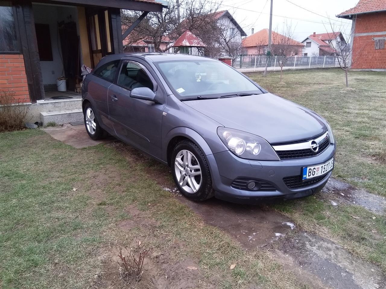 Opel-Astra-H-1-7-cdti-GTC