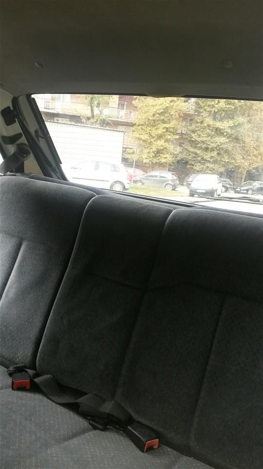 Na-prodaju-Auto-