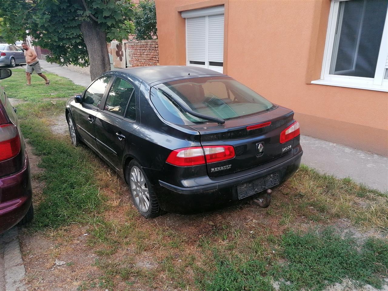 Renault-Laguna
