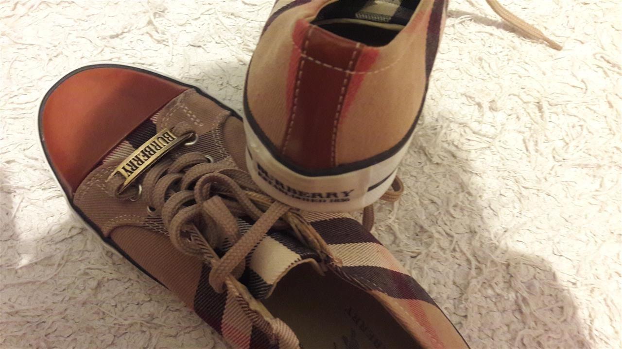 Patike--br--40--burberry-