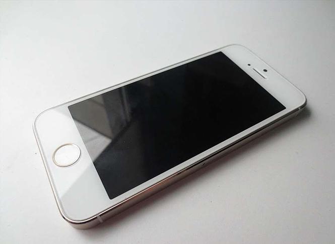 iPhone 5s zlatni