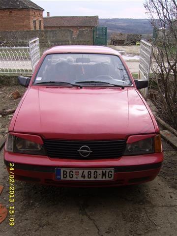 Opel-Ascona-1-3---82