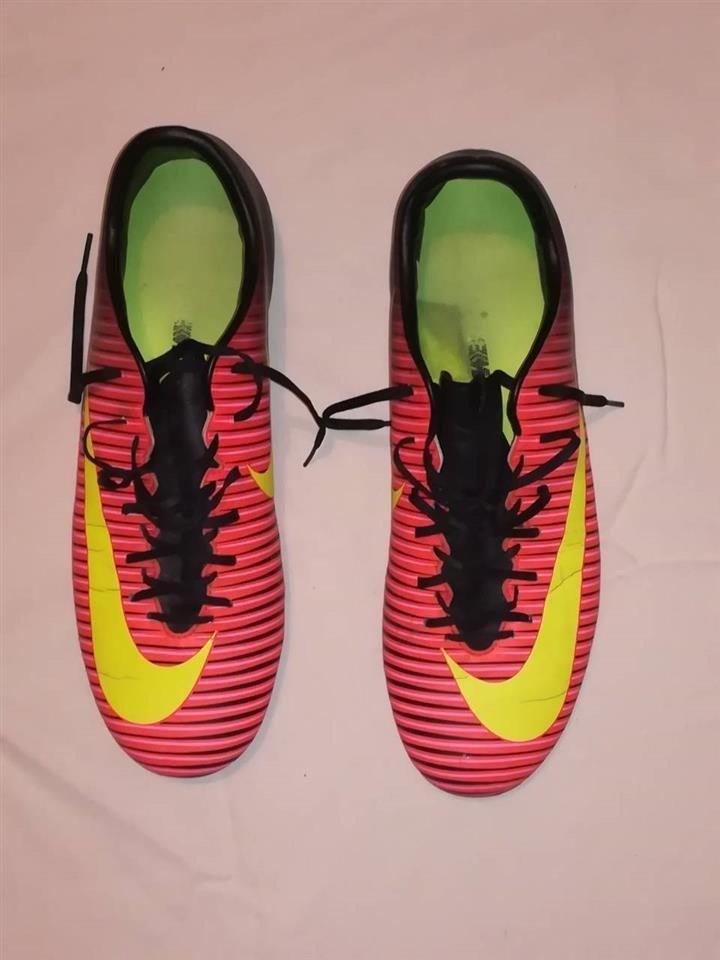 Kopačke-NIKE-mercurial