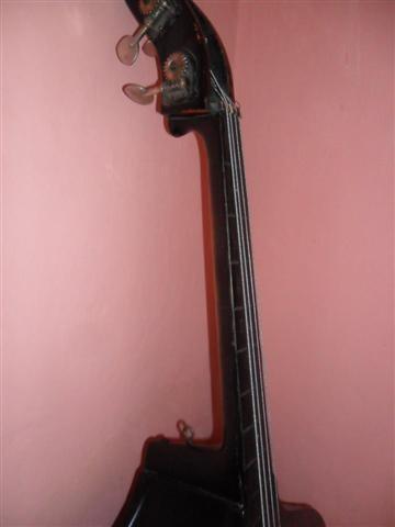 Tamburaski-bas---Beges