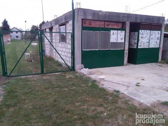 Kuca sa radionicom i velikim placem