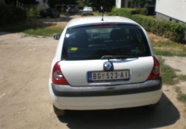 Renault-Clio-DCi--02