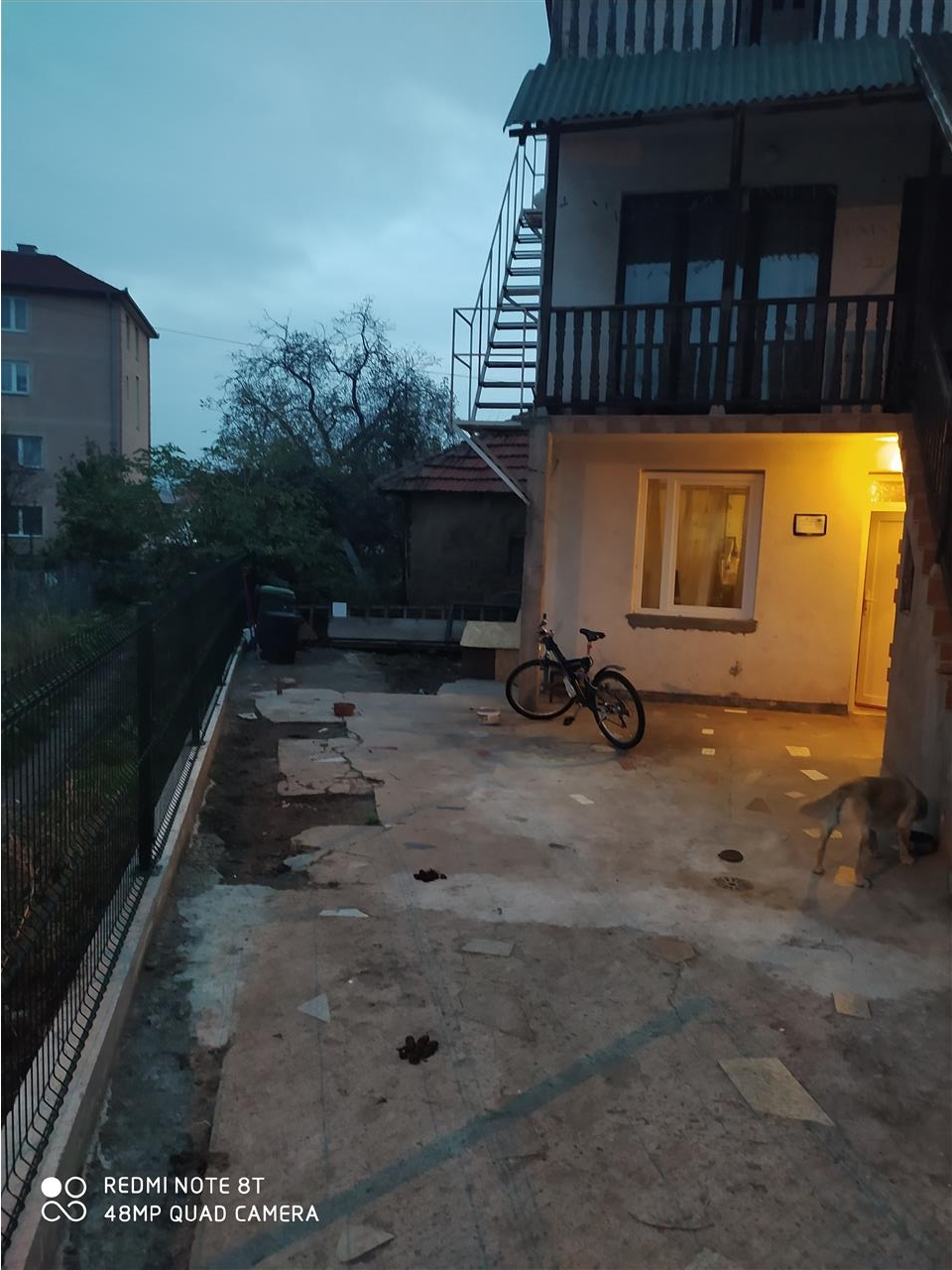 Prodaje-se-dobra-kuća
