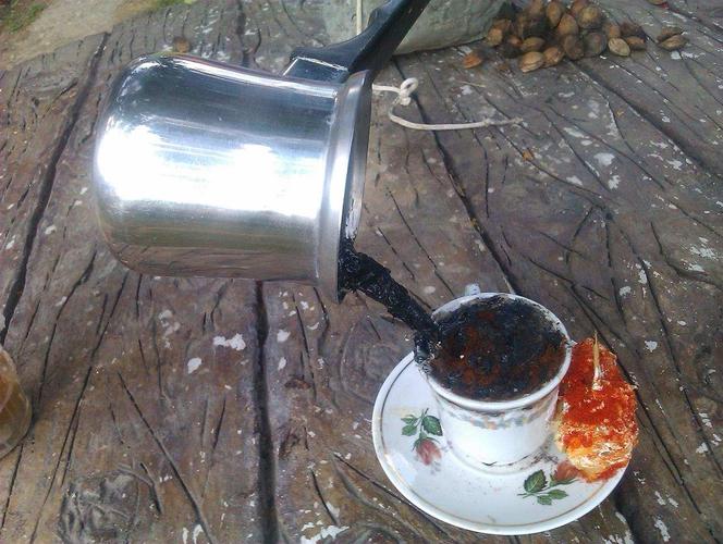 LAZNA KAFA