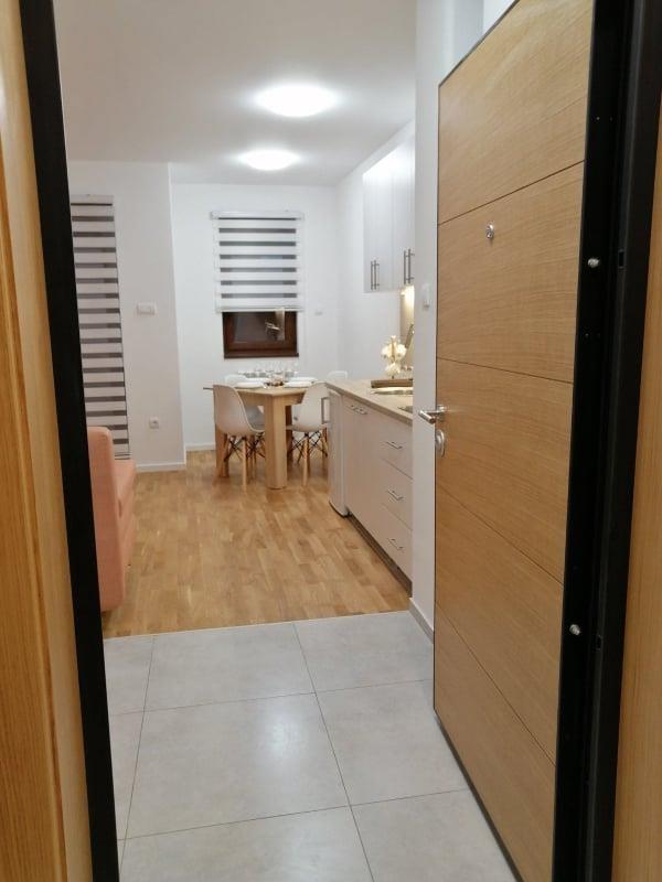 APARTMAN-NA-TARI