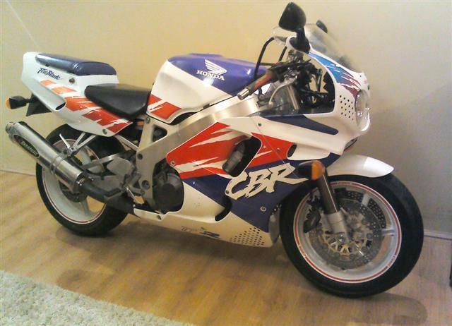 Honda CBR 900 RR FireBlade