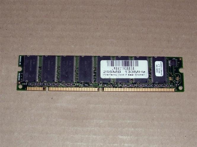 Modul od 256Mb sdram-a na 133mhz