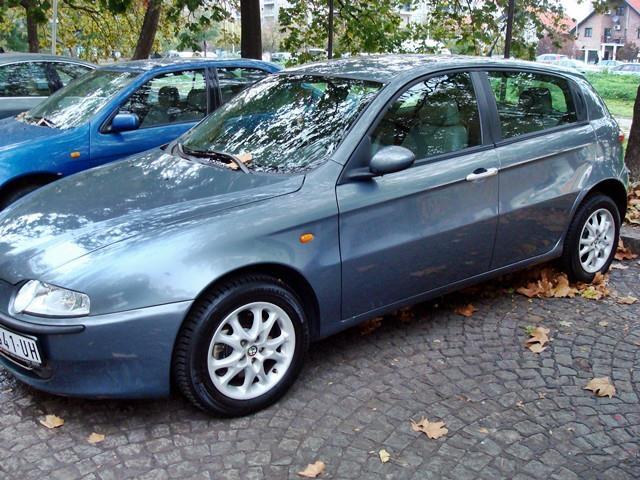 Alfa-Romeo--147---03