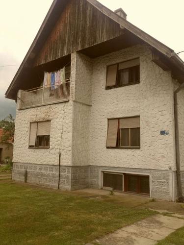 Prodajem kucu