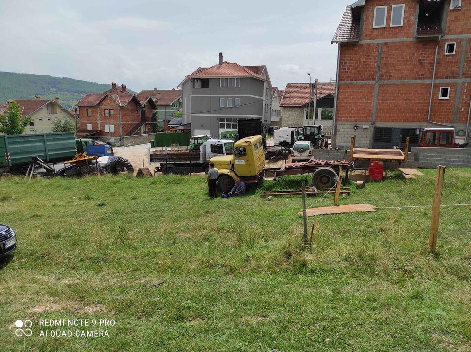 Plac-na-prodaju