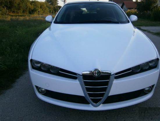 Alfa-Romeo-159-1-9-jtd-150ks--08
