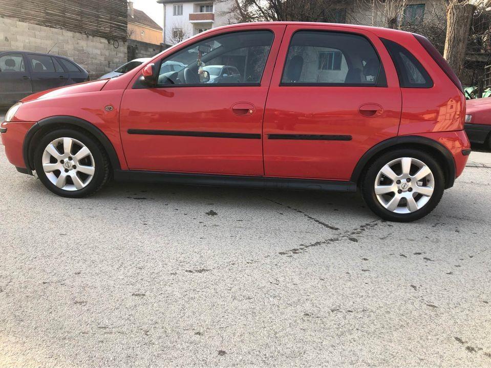 Opel-Corsa-1-0B-2005god---