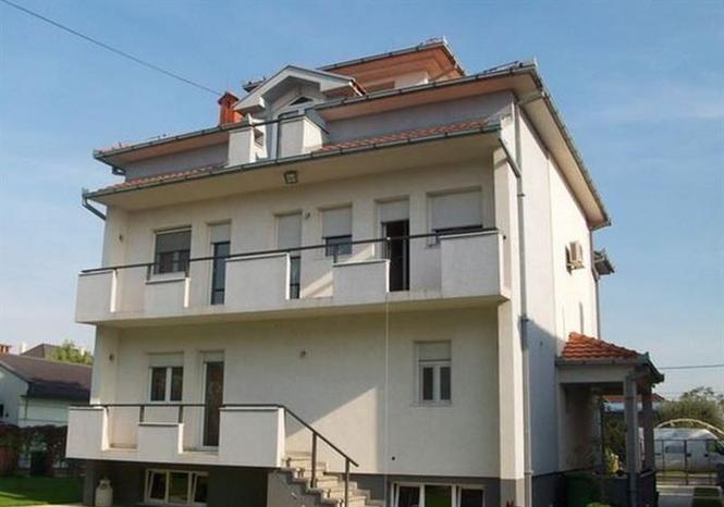 Lux kuca od 500m2 Zemun