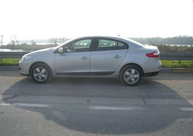 Renault Fluence -11 