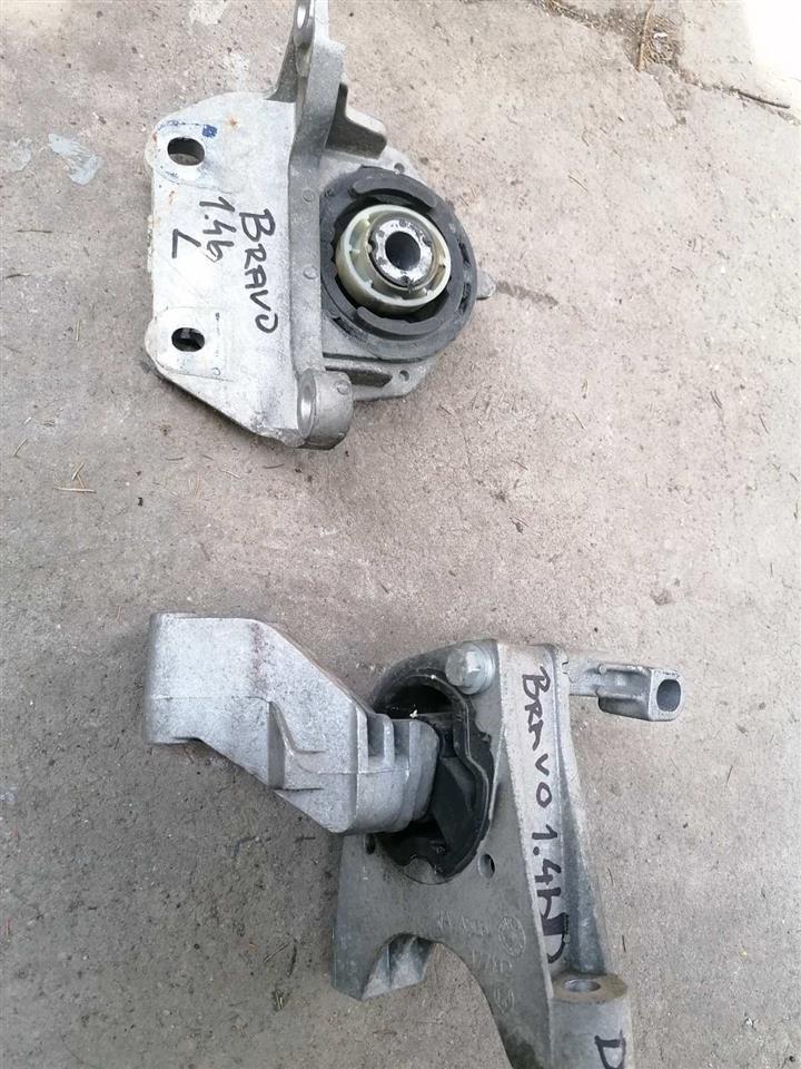 Fiat-bravo-2-1-4b-16v--Nosaci-motora