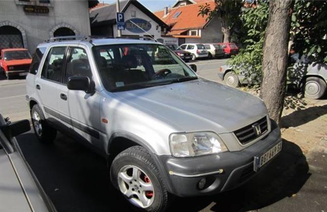 Honda-CR-V--02
