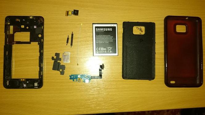 Samsung Galaxy S2 Plus u delovima