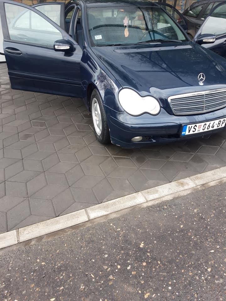 Mercedes-C180