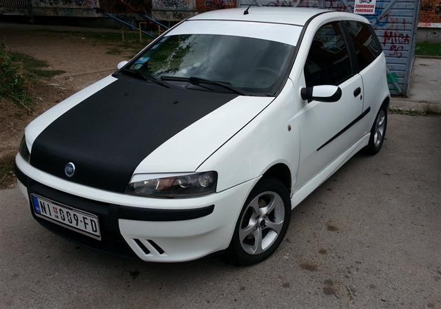 Fiat Punto 1.9 JTD - 01
