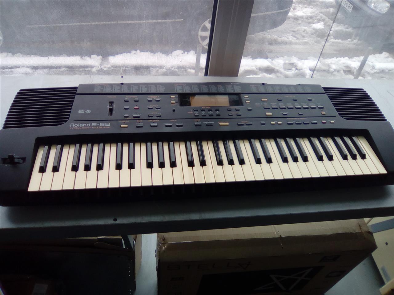 Roland-e-68