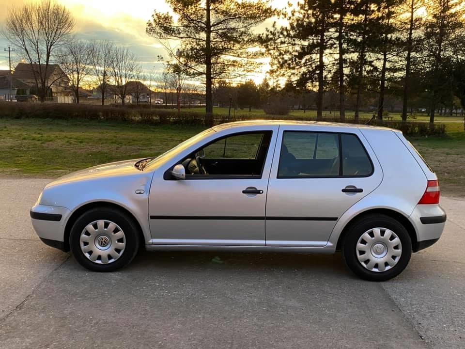 VW-GOLF-4