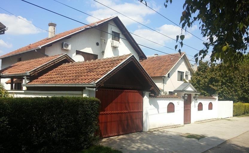 Backi-Jarak-centar-kuca-400m2