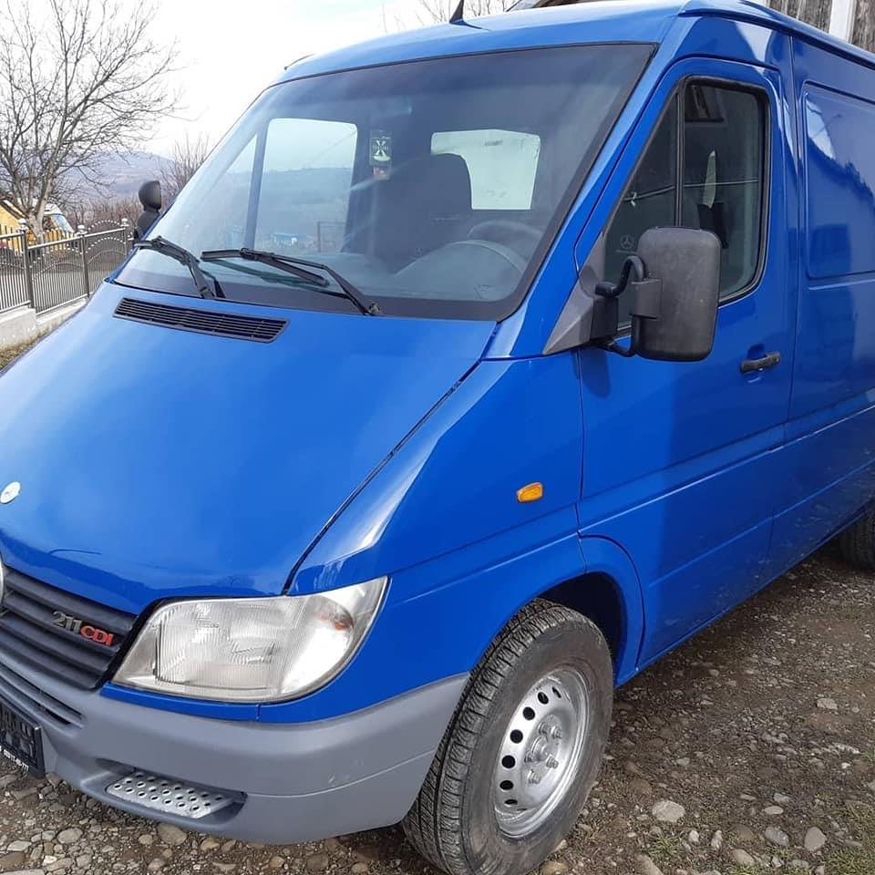 Mercedes-Sprinter-211