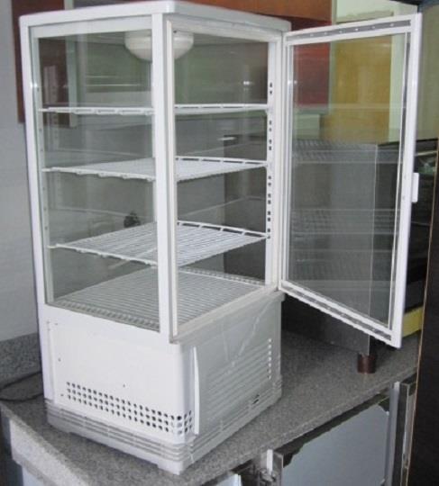 Hladna-vitrinica-za-kolace-sendvice-itd