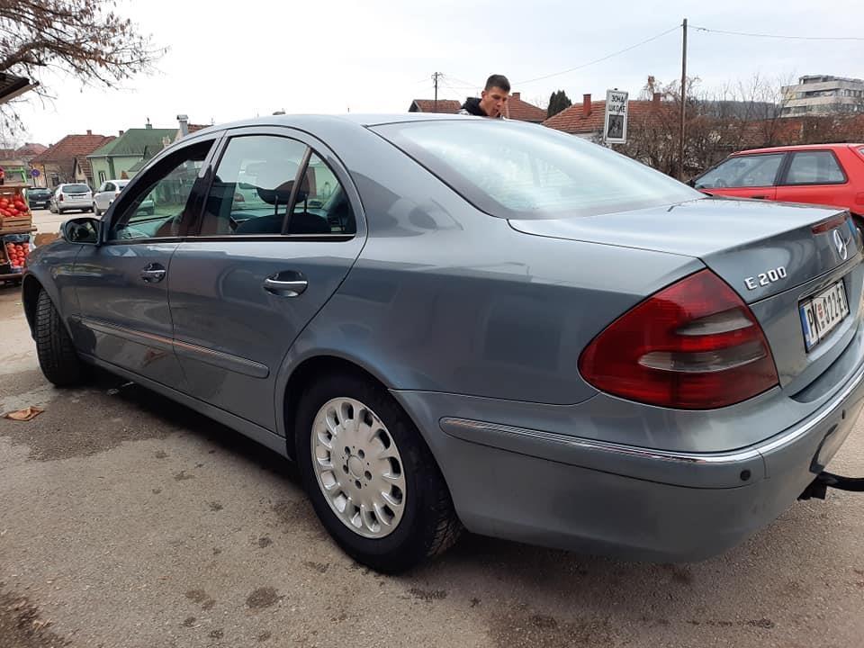 W211-e200
