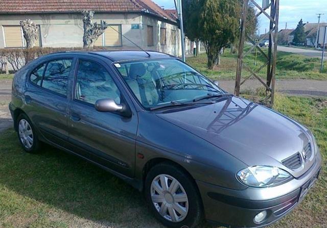 Renault Megane 1.9 dti -01