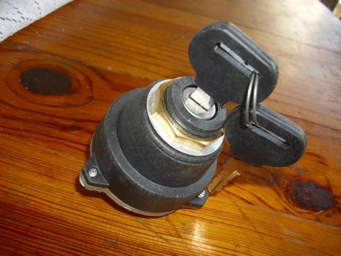 TRAKTOR DELOVI 533 I 539