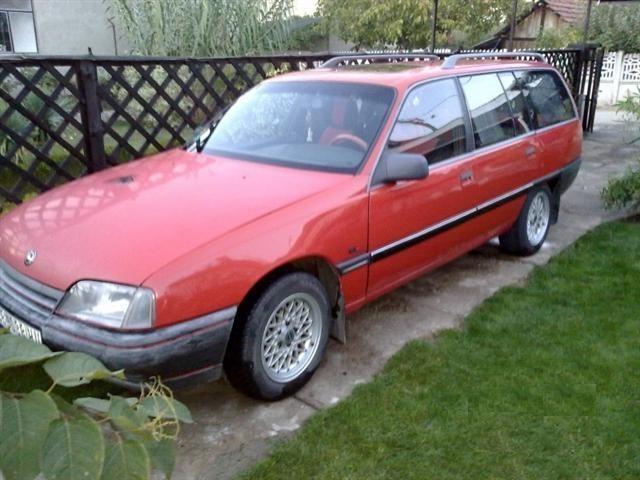 Opel Omega caravan 2.0i -90