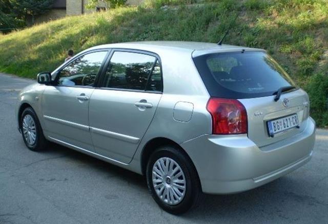 Toyota-Corolla-2-0--05