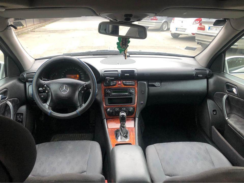 Mercedes-Benz-220cdi